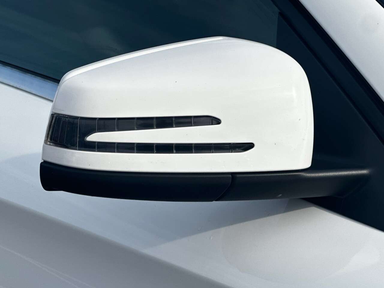 A 2018 MERCEDES-BENZ 180 1.6 GLA200 AMG Line (Executive) SUV 5dr Petrol 7G-DCT Euro 6 (s/s) (156 ps) A 2018 MERCEDES-BENZ 180 1.6 GLA200 AMG Line (Executive) SUV 5dr Petrol 7G-DCT Euro 6 (s/s) (156 ps)