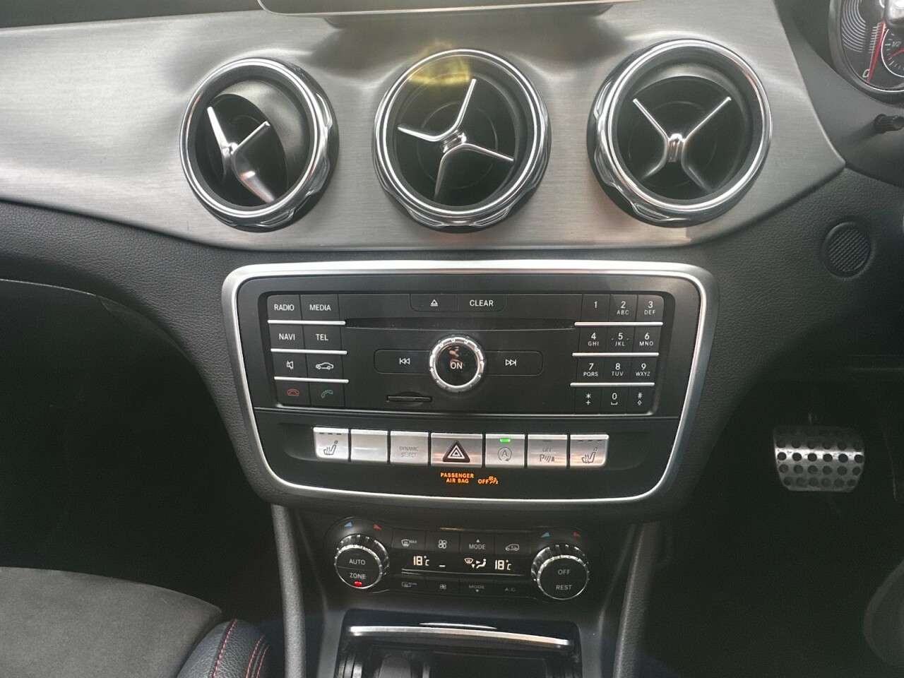 2018 MERCEDES-BENZ 180 2018 MERCEDES-BENZ 180