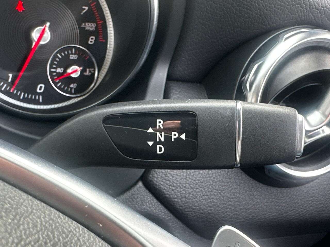 2018 MERCEDES-BENZ 180 2018 MERCEDES-BENZ 180