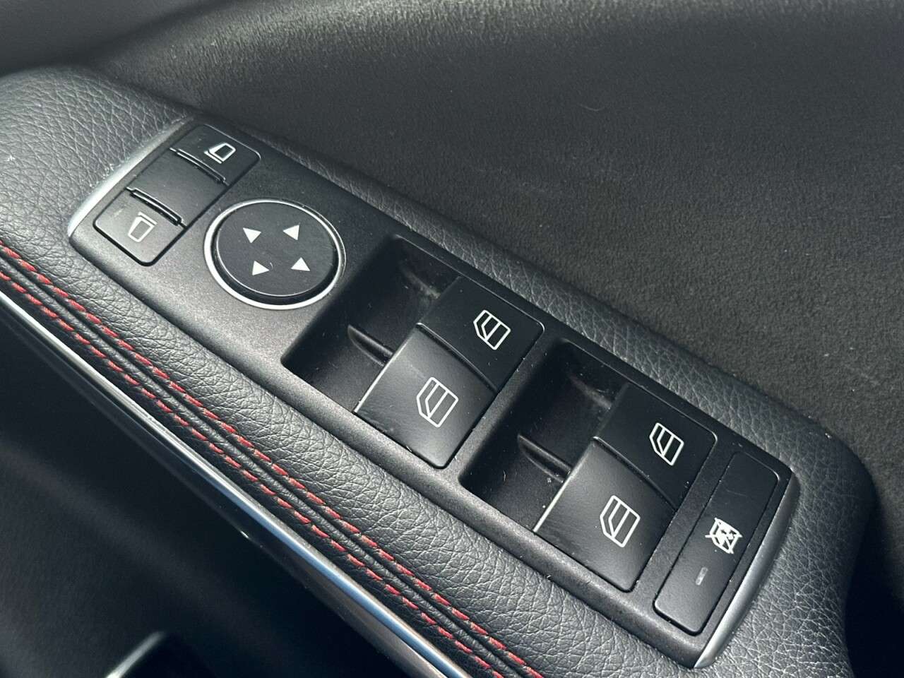 2018 MERCEDES-BENZ 180 2018 MERCEDES-BENZ 180