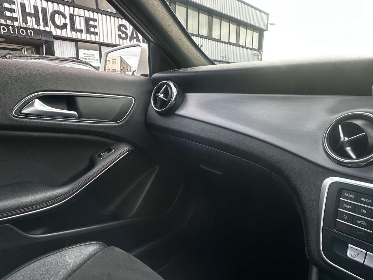 2018 MERCEDES-BENZ 180 2018 MERCEDES-BENZ 180