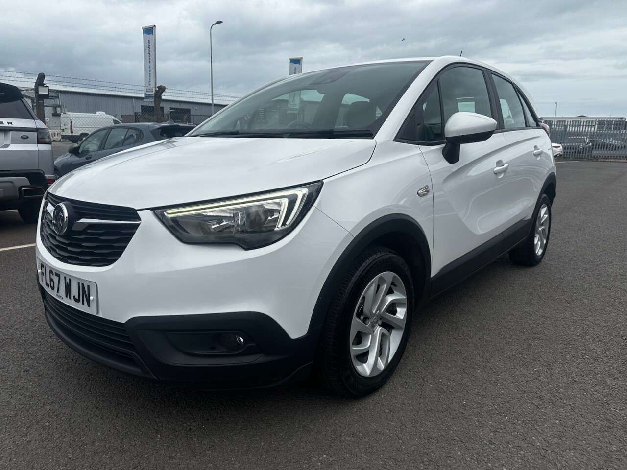 A 2017 VAUXHALL CROSSLAND X 1.6 Turbo D ecoTEC SE SUV 5dr Diesel Manual Euro 6 (s/s) (99 ps) GOOD SERVI A 2017 VAUXHALL CROSSLAND X 1.6 Turbo D ecoTEC SE SUV 5dr Diesel Manual Euro 6 (s/s) (99 ps) GOOD SERVI