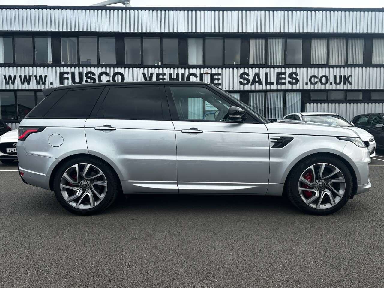 A 2019 LAND ROVER RANGE ROVER SPORT 3.0 i6 MHEV HST SUV 5dr Petrol Auto 4WD Euro 6 (s/s) (400 ps) GOOD SERVICE A 2019 LAND ROVER RANGE ROVER SPORT 3.0 i6 MHEV HST SUV 5dr Petrol Auto 4WD Euro 6 (s/s) (400 ps) GOOD SERVICE
