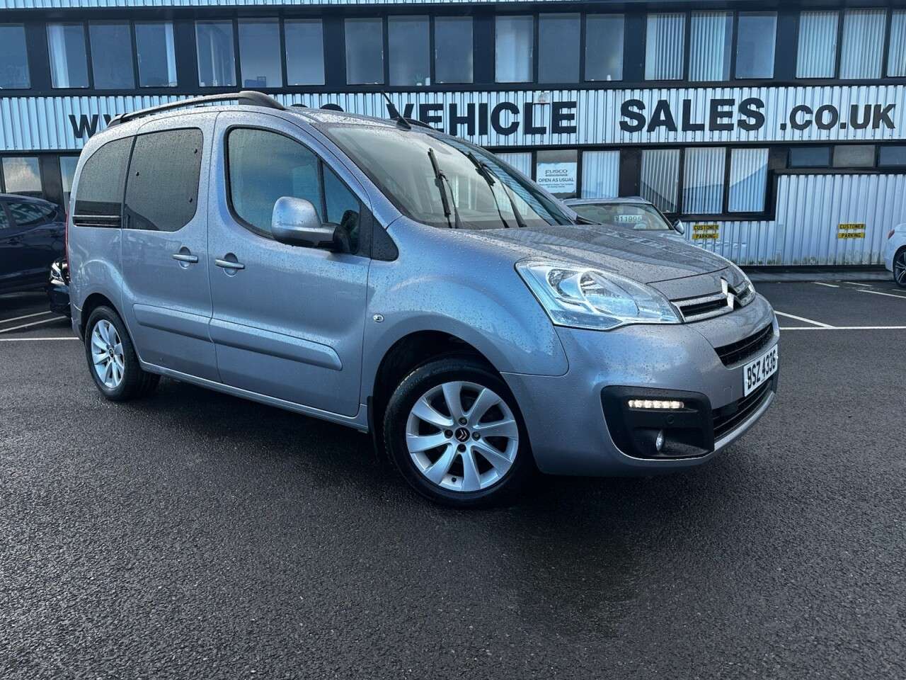 A 2018 CITROEN BERLINGO 1.6 BlueHDi Flair Multispace MPV 5dr Diesel Manual Euro 6 (s/s) (120 ps) BL A 2018 CITROEN BERLINGO 1.6 BlueHDi Flair Multispace MPV 5dr Diesel Manual Euro 6 (s/s) (120 ps) BL