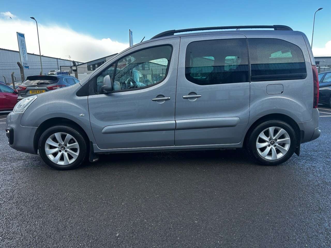 A 2018 CITROEN BERLINGO 1.6 BlueHDi Flair Multispace MPV 5dr Diesel Manual Euro 6 (s/s) (120 ps) BL A 2018 CITROEN BERLINGO 1.6 BlueHDi Flair Multispace MPV 5dr Diesel Manual Euro 6 (s/s) (120 ps) BL