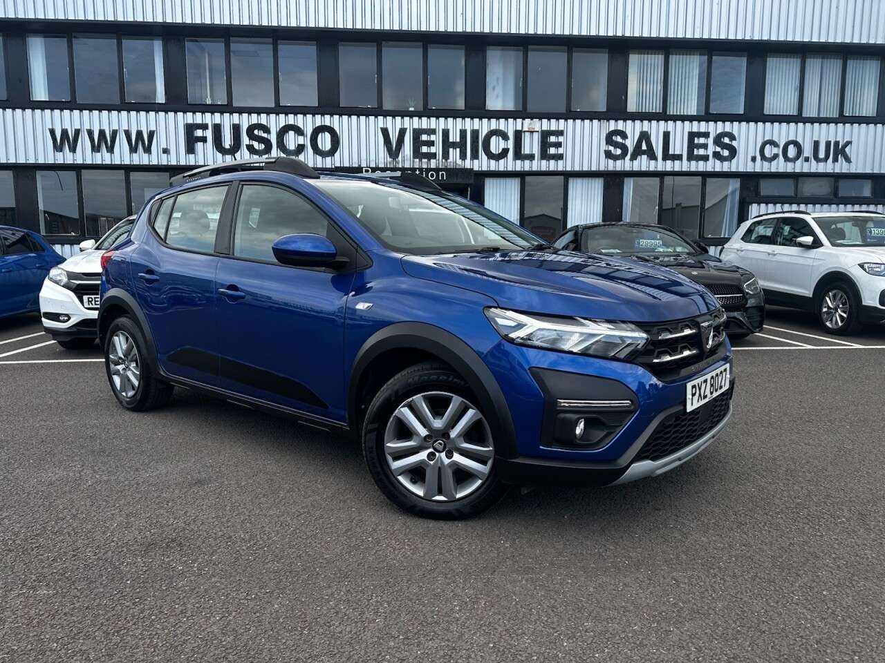 A 2021 DACIA SANDERO STEPWAY 1.0 TCe Comfort Hatchback 5dr Petrol Manual Euro 6 (s/s) (90 ps) REVERSING A 2021 DACIA SANDERO STEPWAY 1.0 TCe Comfort Hatchback 5dr Petrol Manual Euro 6 (s/s) (90 ps) REVERSING