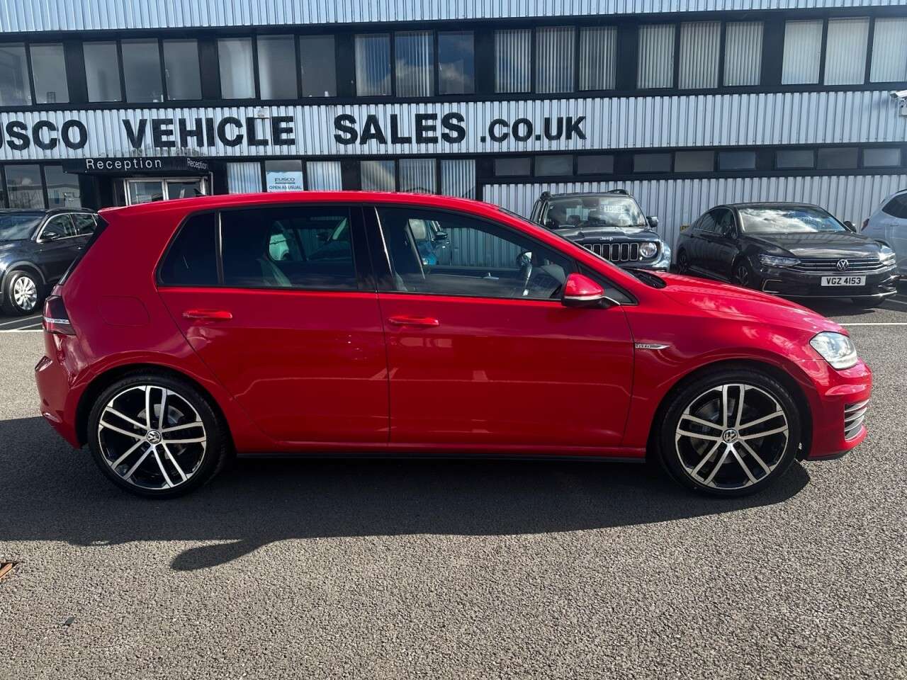 A 2016 VOLKSWAGEN GOLF 2.0 TDI BlueMotion Tech GTD Hatchback 5dr Diesel Manual Euro 6 (s/s) (184 p A 2016 VOLKSWAGEN GOLF 2.0 TDI BlueMotion Tech GTD Hatchback 5dr Diesel Manual Euro 6 (s/s) (184 p