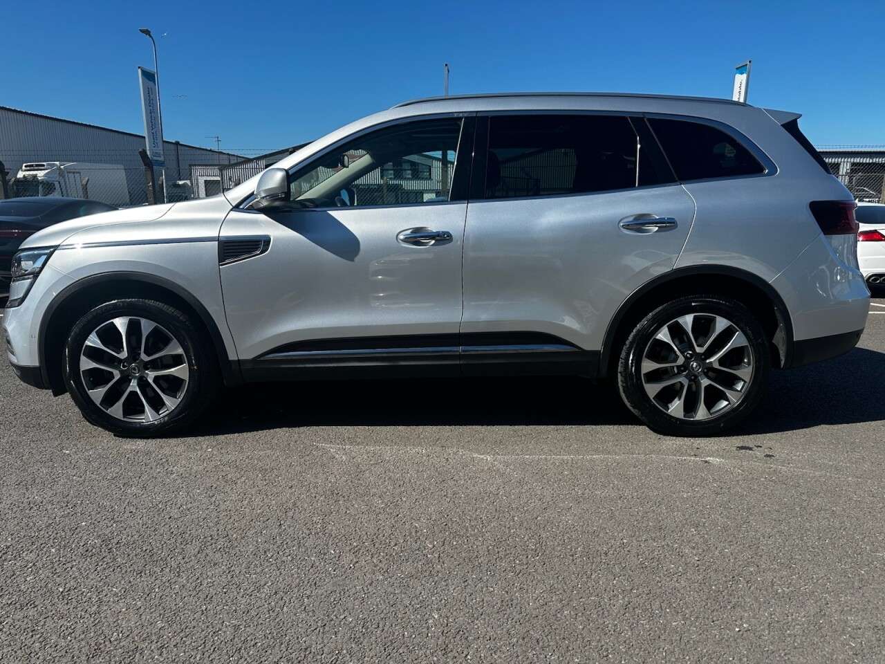 A 2019 RENAULT KOLEOS 2.0 dCi GT Line SUV 5dr Diesel X-Trn A7 Euro 6 (s/s) (175 ps) GOOD SERVICE A 2019 RENAULT KOLEOS 2.0 dCi GT Line SUV 5dr Diesel X-Trn A7 Euro 6 (s/s) (175 ps) GOOD SERVICE