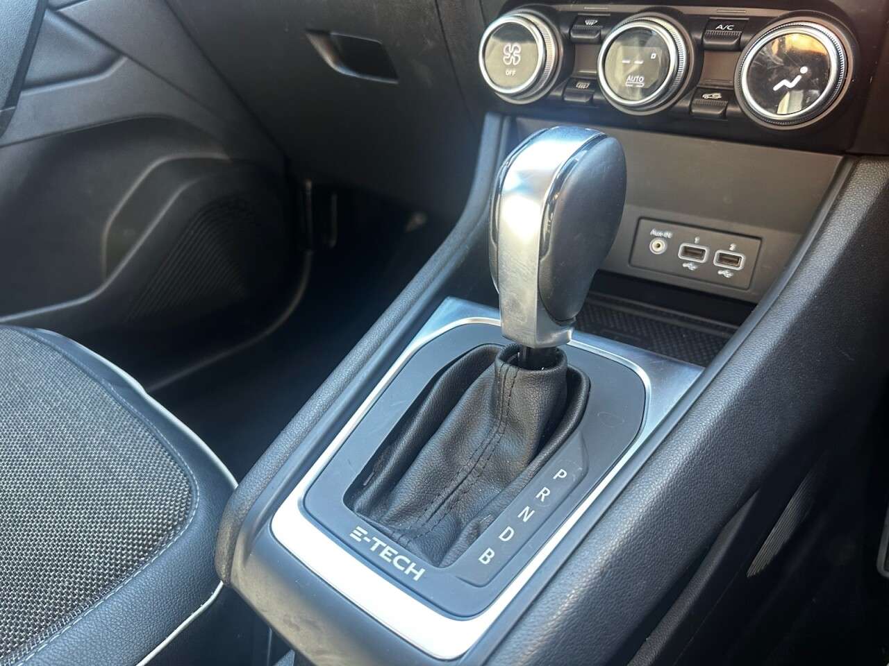 2022 RENAULT CAPTUR 2022 RENAULT CAPTUR