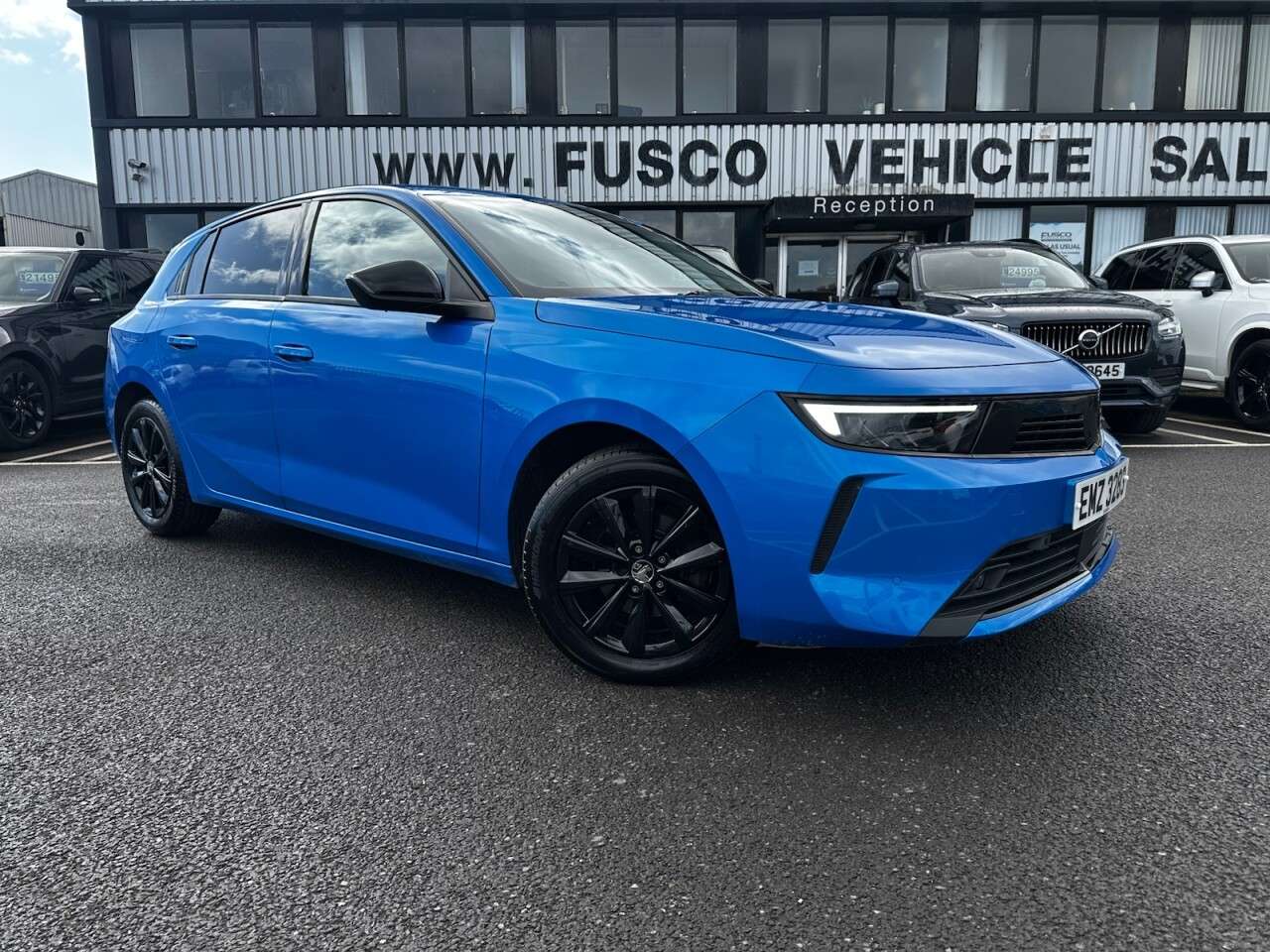 A 2024 VAUXHALL ASTRA 1.2 Turbo Design Hatchback 5dr Petrol Manual Euro 6 (s/s) (130 ps) PARKING A 2024 VAUXHALL ASTRA 1.2 Turbo Design Hatchback 5dr Petrol Manual Euro 6 (s/s) (130 ps) PARKING