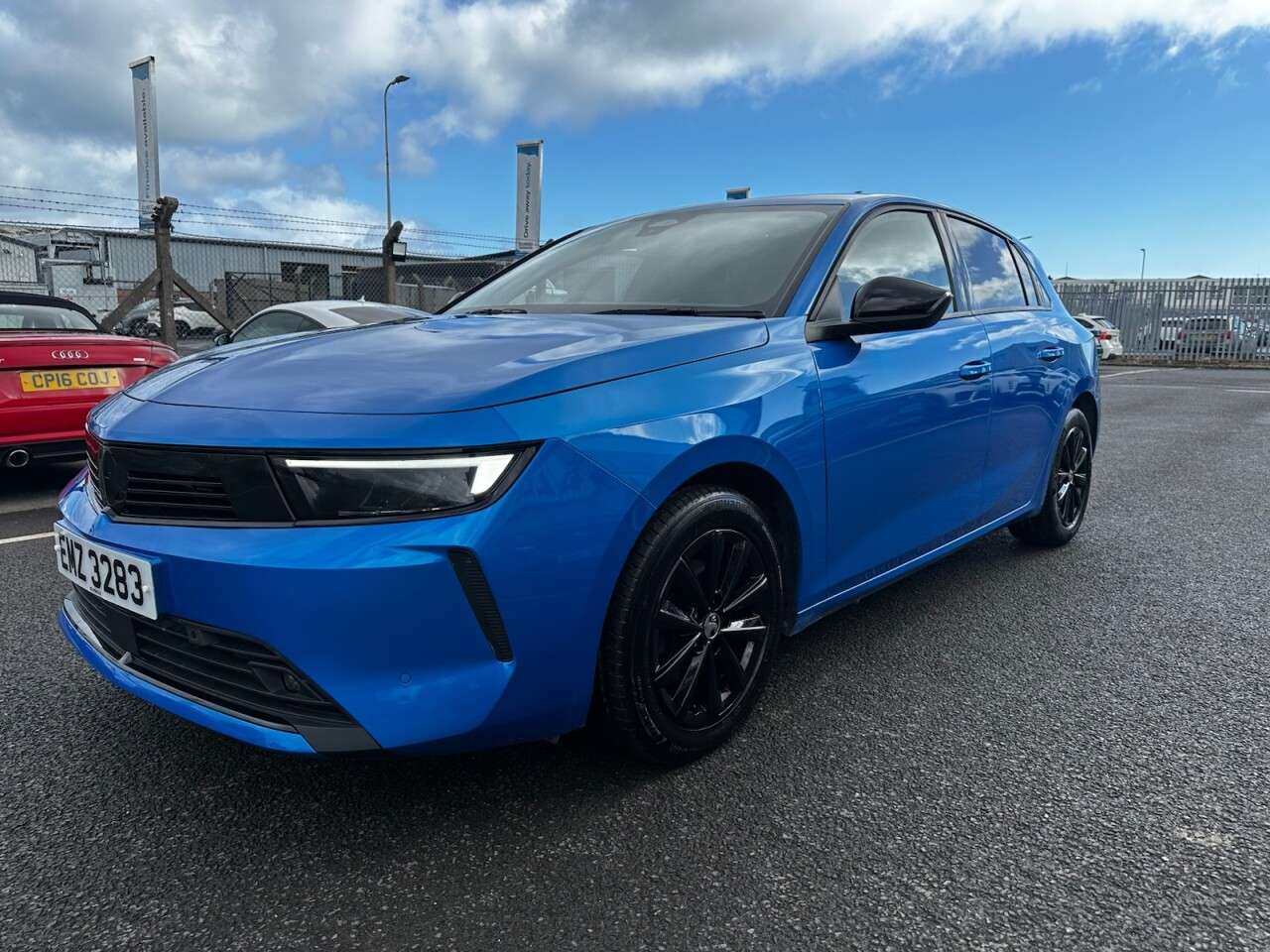 A 2024 VAUXHALL ASTRA 1.2 Turbo Design Hatchback 5dr Petrol Manual Euro 6 (s/s) (130 ps) PARKING A 2024 VAUXHALL ASTRA 1.2 Turbo Design Hatchback 5dr Petrol Manual Euro 6 (s/s) (130 ps) PARKING