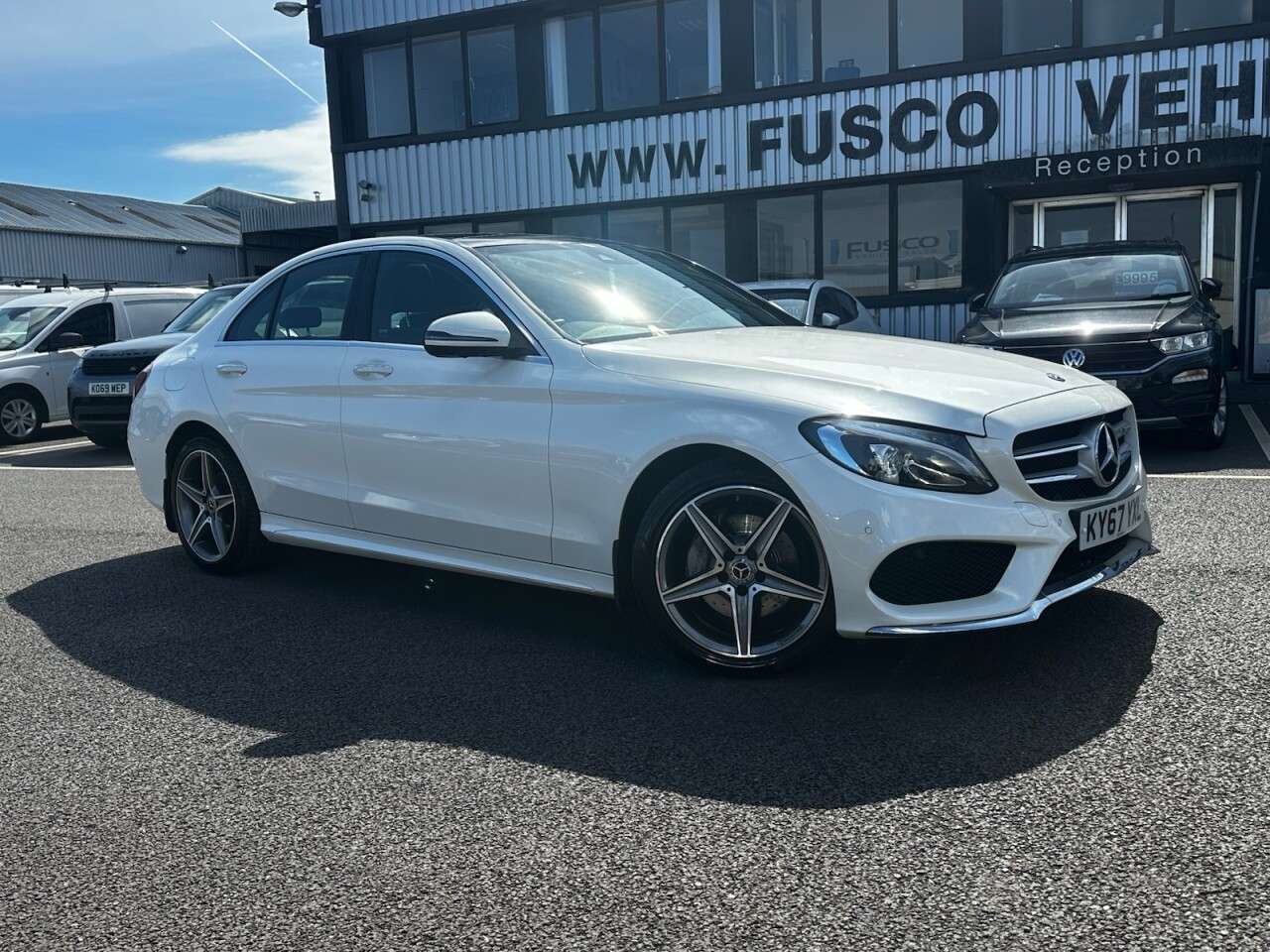 A 2017 MERCEDES-BENZ C-CLASS 2.0 C200 AMG Line (Premium Plus) Saloon 4dr Petrol G-Tronic+ 4MATIC Euro 6 A 2017 MERCEDES-BENZ C-CLASS 2.0 C200 AMG Line (Premium Plus) Saloon 4dr Petrol G-Tronic+ 4MATIC Euro 6