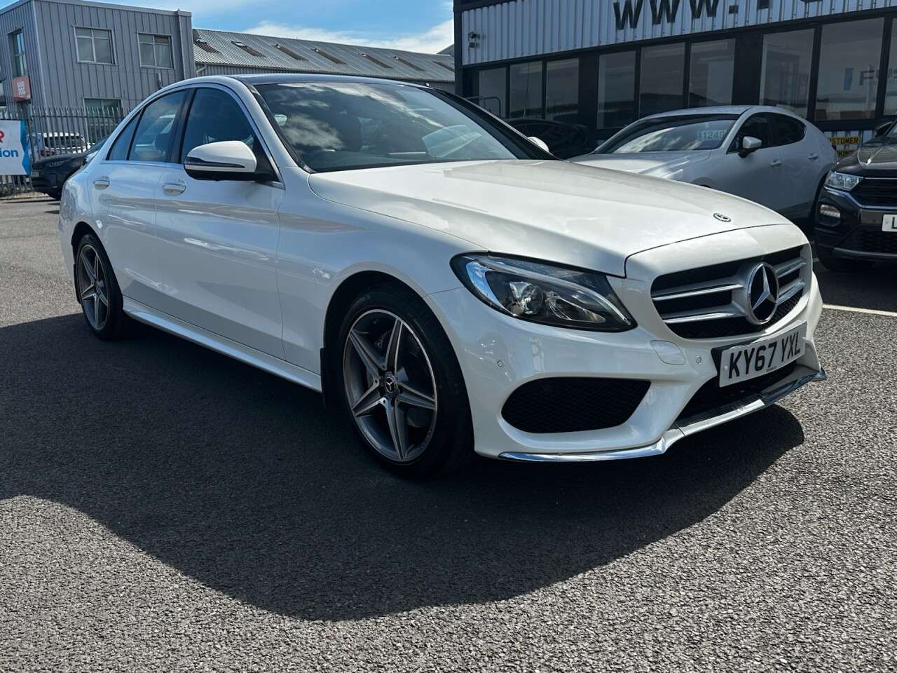 A 2017 MERCEDES-BENZ C-CLASS 2.0 C200 AMG Line (Premium Plus) Saloon 4dr Petrol G-Tronic+ 4MATIC Euro 6 A 2017 MERCEDES-BENZ C-CLASS 2.0 C200 AMG Line (Premium Plus) Saloon 4dr Petrol G-Tronic+ 4MATIC Euro 6