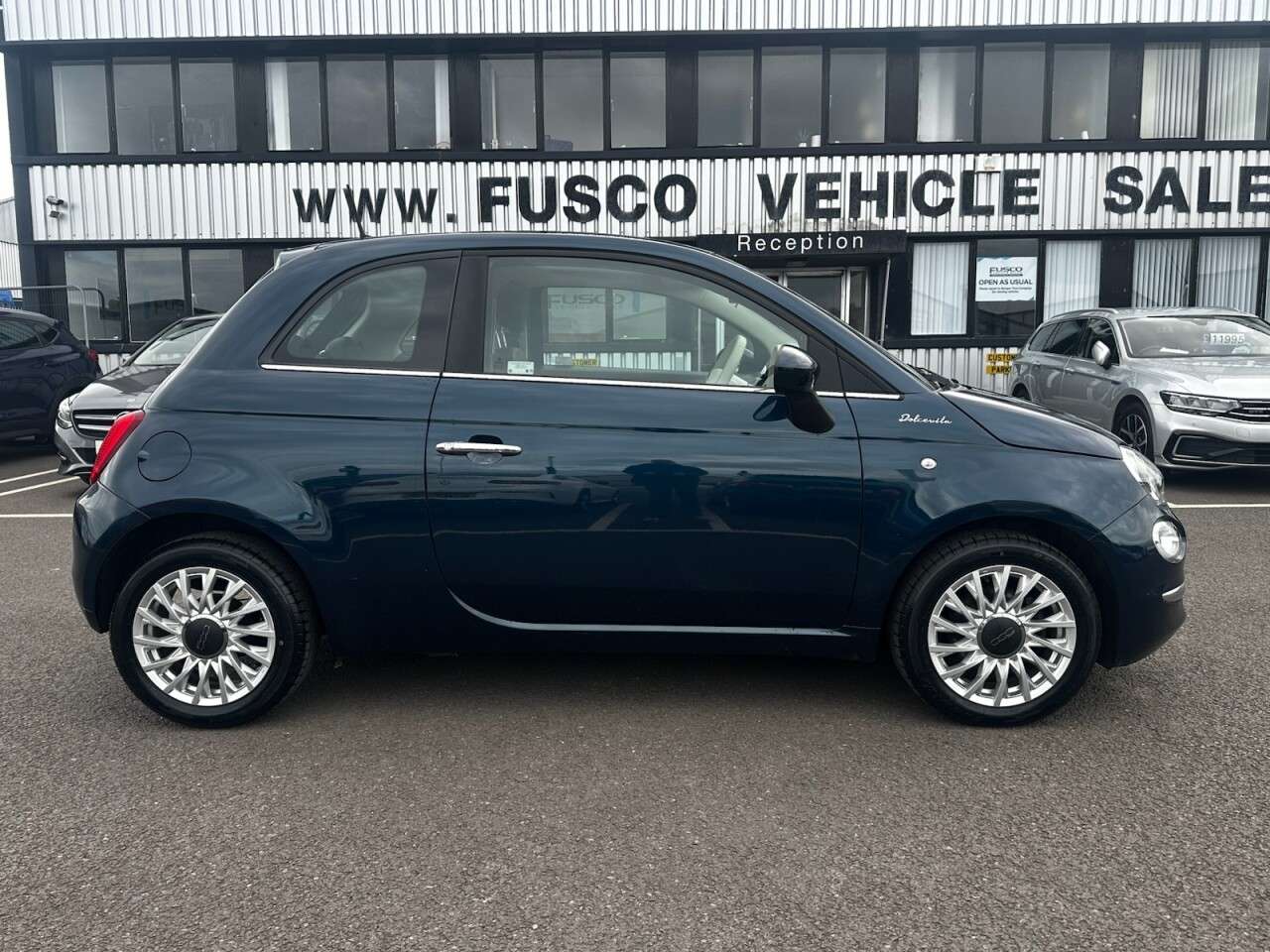 A 2022 FIAT 500 1.0 MHEV Dolcevita Hatchback 3dr Petrol Manual Euro 6 (s/s) (70 bhp) PANORA A 2022 FIAT 500 1.0 MHEV Dolcevita Hatchback 3dr Petrol Manual Euro 6 (s/s) (70 bhp) PANORA