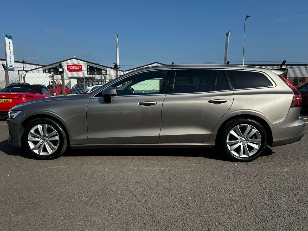 2018 VOLVO V60 2018 VOLVO V60