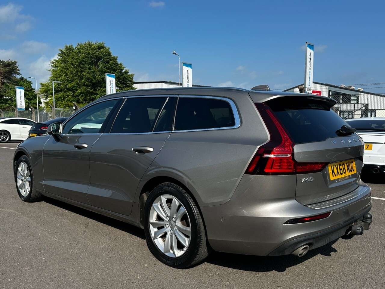 2018 VOLVO V60 2018 VOLVO V60
