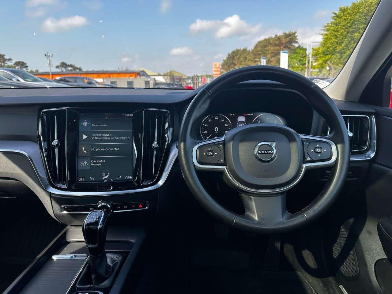 2018 VOLVO V60 2018 VOLVO V60