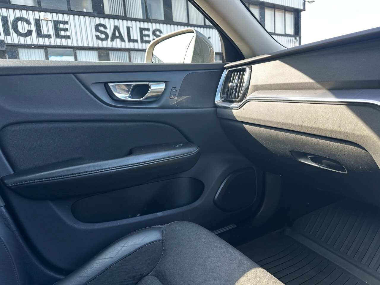 2018 VOLVO V60 2018 VOLVO V60
