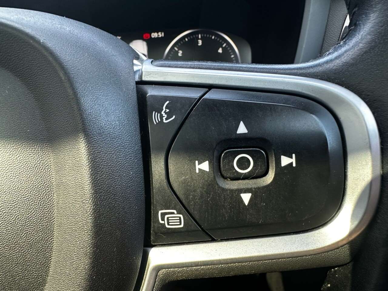 2018 VOLVO V60 2018 VOLVO V60