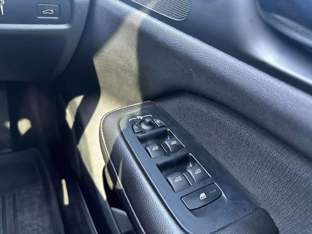 2018 VOLVO V60 2018 VOLVO V60