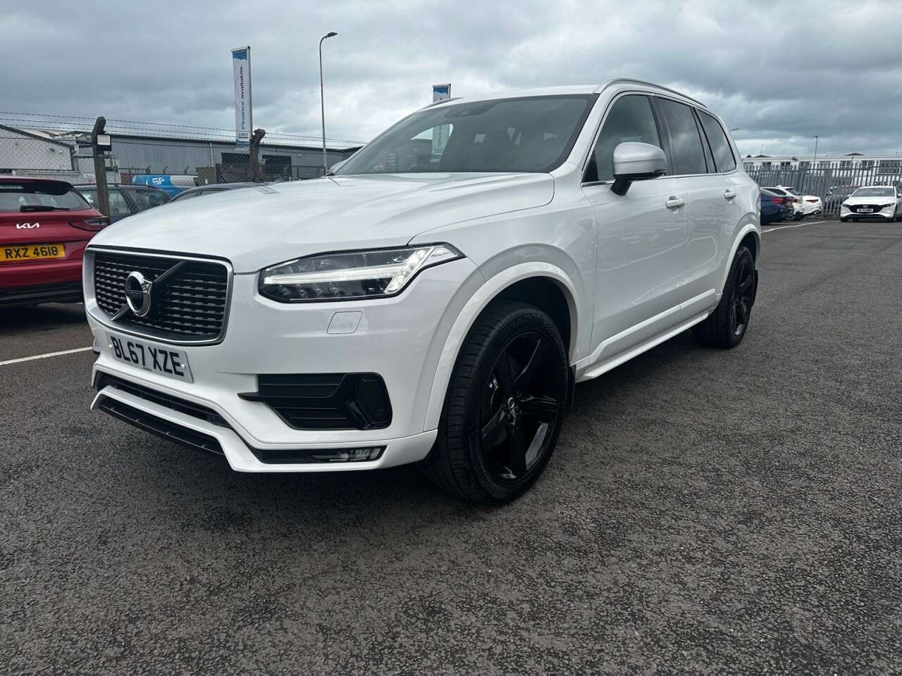 A 2018 VOLVO XC90 2.0 D5 PowerPulse R-Design SUV 5dr Diesel Auto 4WD Euro 6 (s/s) (235 ps) SA A 2018 VOLVO XC90 2.0 D5 PowerPulse R-Design SUV 5dr Diesel Auto 4WD Euro 6 (s/s) (235 ps) SA