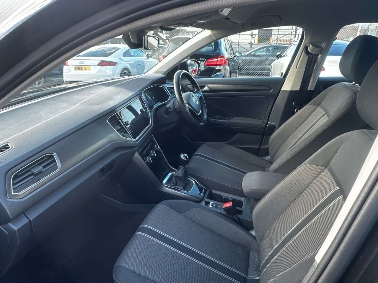 2018 VOLKSWAGEN T-ROC 2018 VOLKSWAGEN T-ROC