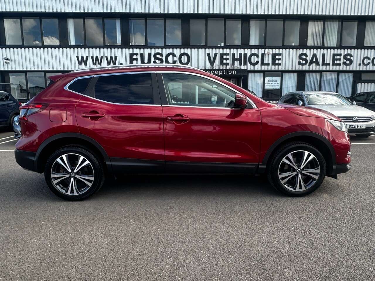 A 2019 NISSAN QASHQAI 1.3 DIG-T N-Connecta SUV 5dr Petrol Manual Euro 6 (s/s) (140 ps) GOOD SERVI A 2019 NISSAN QASHQAI 1.3 DIG-T N-Connecta SUV 5dr Petrol Manual Euro 6 (s/s) (140 ps) GOOD SERVI