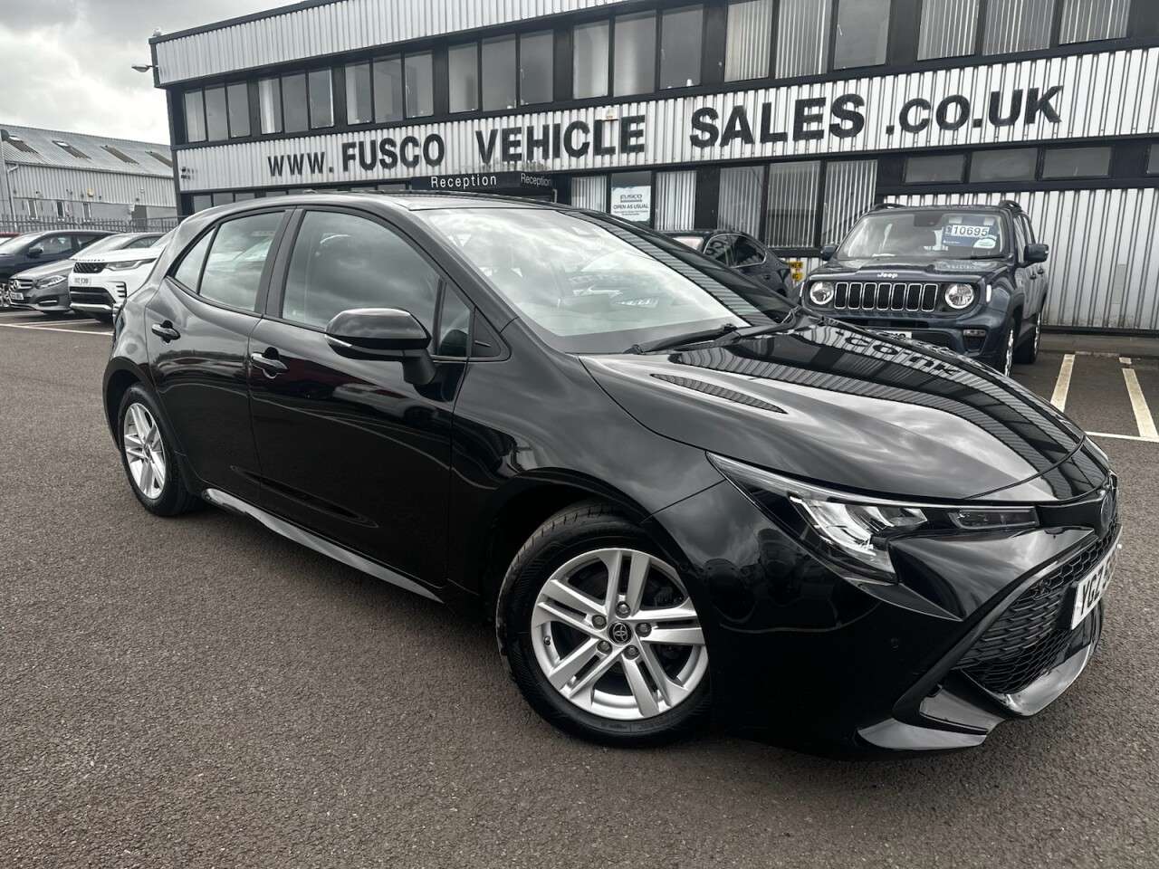 A 2023 TOYOTA COROLLA 1.8 VVT-h GPF Icon Tech Hatchback 5dr Petrol Hybrid CVT Euro 6 (s/s) (122 p A 2023 TOYOTA COROLLA 1.8 VVT-h GPF Icon Tech Hatchback 5dr Petrol Hybrid CVT Euro 6 (s/s) (122 p