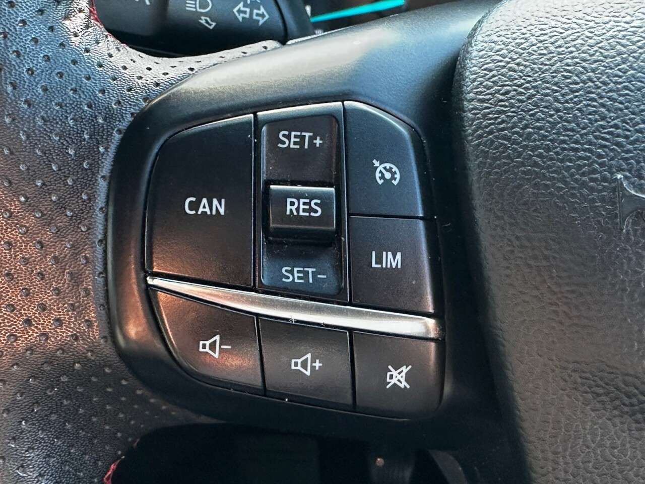 2024 FORD FOCUS 2024 FORD FOCUS