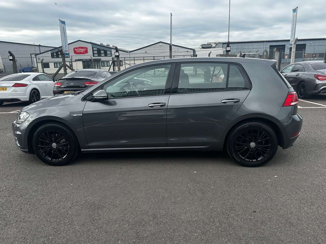 2017 VOLKSWAGEN GOLF 2017 VOLKSWAGEN GOLF