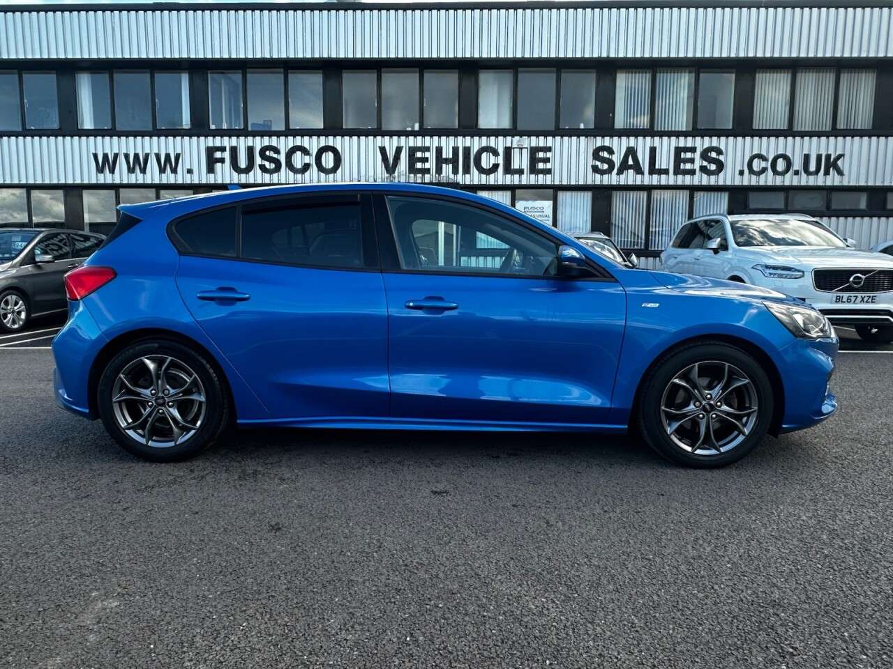 A 2020 FORD FOCUS 1.0T EcoBoost ST-Line Hatchback 5dr Petrol Manual Euro 6 (s/s) (125 ps) SAT A 2020 FORD FOCUS 1.0T EcoBoost ST-Line Hatchback 5dr Petrol Manual Euro 6 (s/s) (125 ps) SAT
