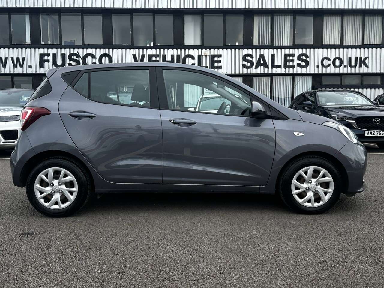 A 2018 HYUNDAI I10 1.2 SE Hatchback 5dr Petrol Manual Euro 6 (87 ps) BLUETOOTH, DAB RADIO, AIR A 2018 HYUNDAI I10 1.2 SE Hatchback 5dr Petrol Manual Euro 6 (87 ps) BLUETOOTH, DAB RADIO, AIR