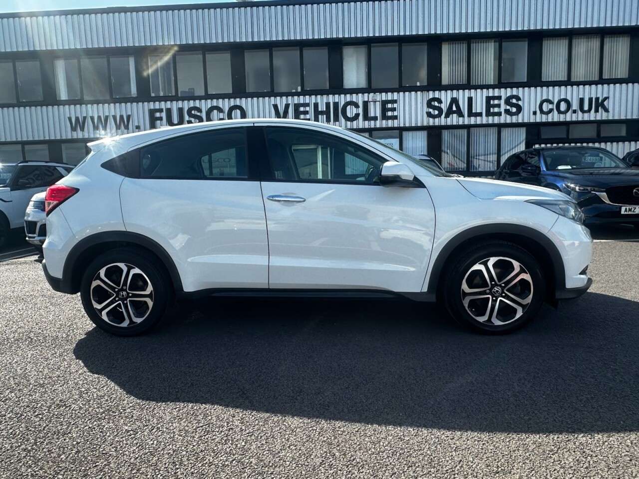 A 2017 HONDA HR-V 1.5 i-VTEC SE SUV 5dr Petrol Manual Euro 6 (s/s) (130 ps) PARKING SENSORS, A 2017 HONDA HR-V 1.5 i-VTEC SE SUV 5dr Petrol Manual Euro 6 (s/s) (130 ps) PARKING SENSORS,