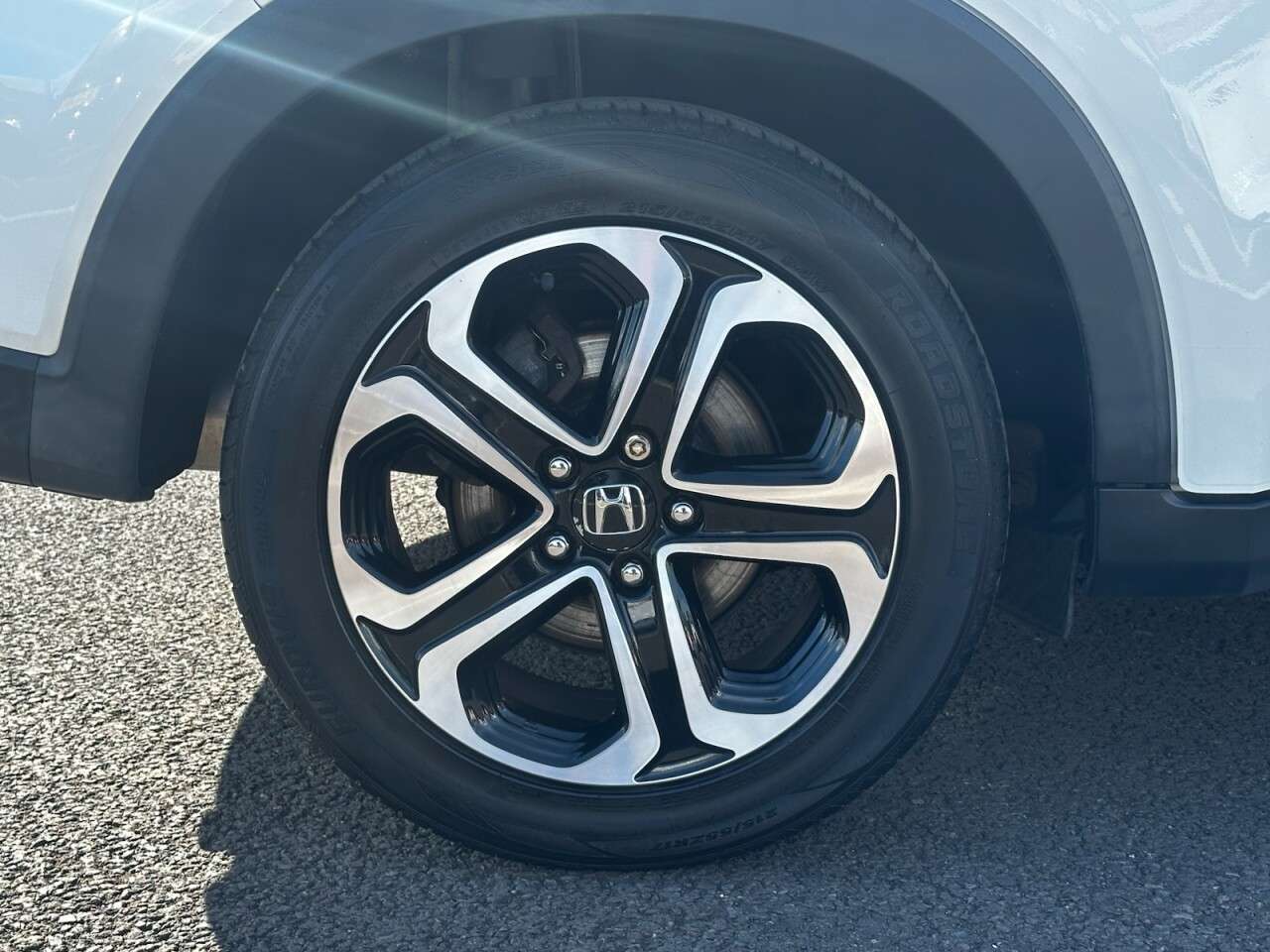 A 2017 HONDA HR-V 1.5 i-VTEC SE SUV 5dr Petrol Manual Euro 6 (s/s) (130 ps) PARKING SENSORS, A 2017 HONDA HR-V 1.5 i-VTEC SE SUV 5dr Petrol Manual Euro 6 (s/s) (130 ps) PARKING SENSORS,