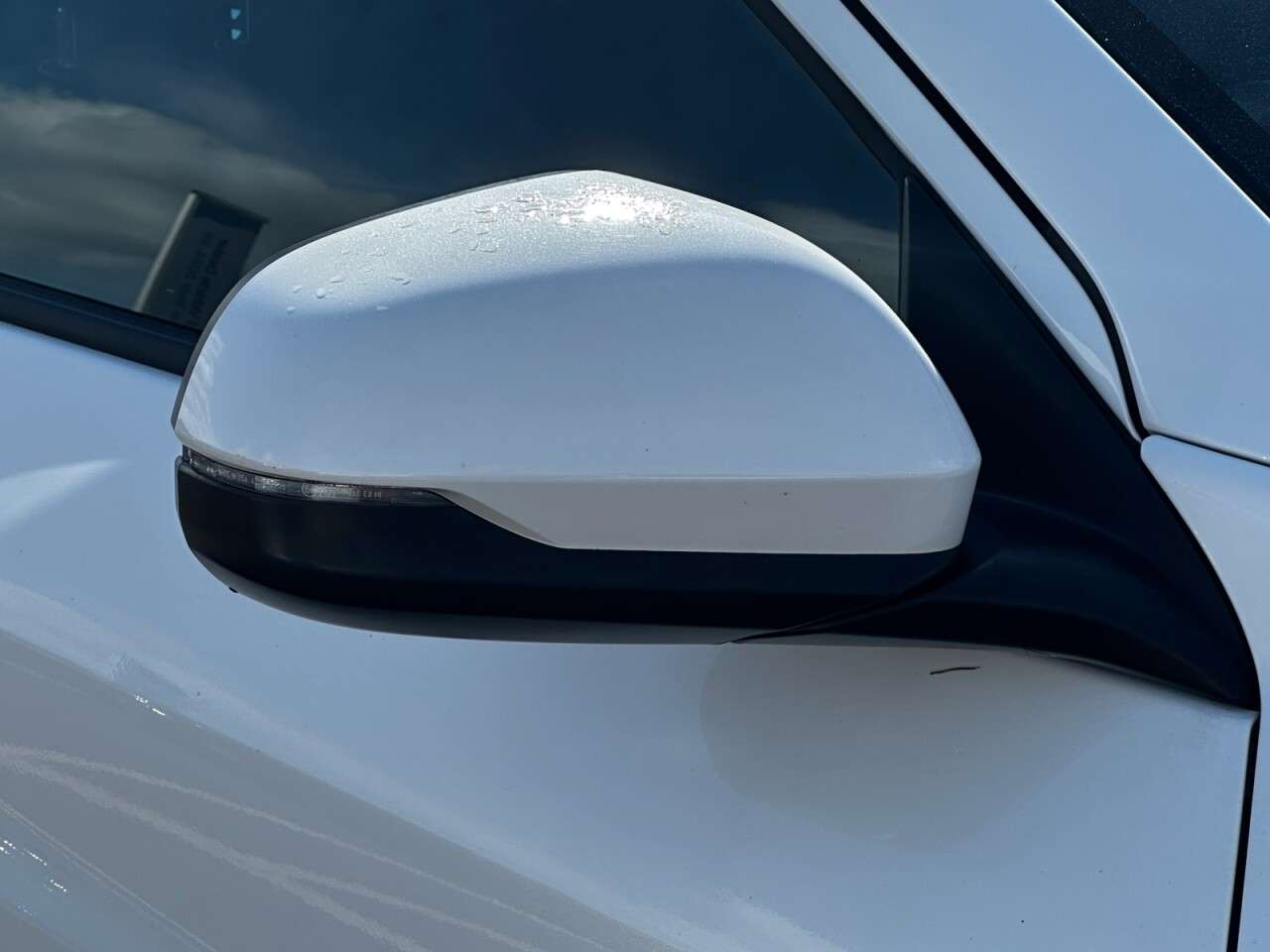 A 2017 HONDA HR-V 1.5 i-VTEC SE SUV 5dr Petrol Manual Euro 6 (s/s) (130 ps) PARKING SENSORS, A 2017 HONDA HR-V 1.5 i-VTEC SE SUV 5dr Petrol Manual Euro 6 (s/s) (130 ps) PARKING SENSORS,