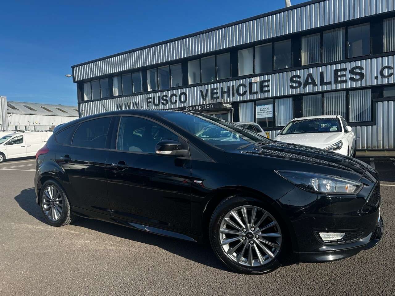 A 2018 FORD FOCUS 1.0T EcoBoost ST-Line Hatchback 5dr Petrol Manual Euro 6 (s/s) (140 ps) APP A 2018 FORD FOCUS 1.0T EcoBoost ST-Line Hatchback 5dr Petrol Manual Euro 6 (s/s) (140 ps) APP