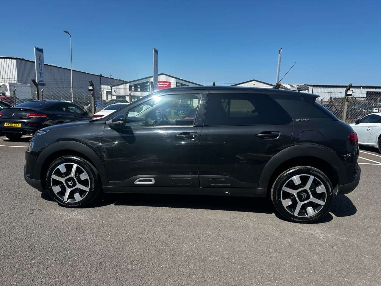 A 2018 CITROEN C4 CACTUS 1.2 PureTech GPF Flair Hatchback 5dr Petrol Manual Euro 6 (s/s) (110 ps) GO A 2018 CITROEN C4 CACTUS 1.2 PureTech GPF Flair Hatchback 5dr Petrol Manual Euro 6 (s/s) (110 ps) GO