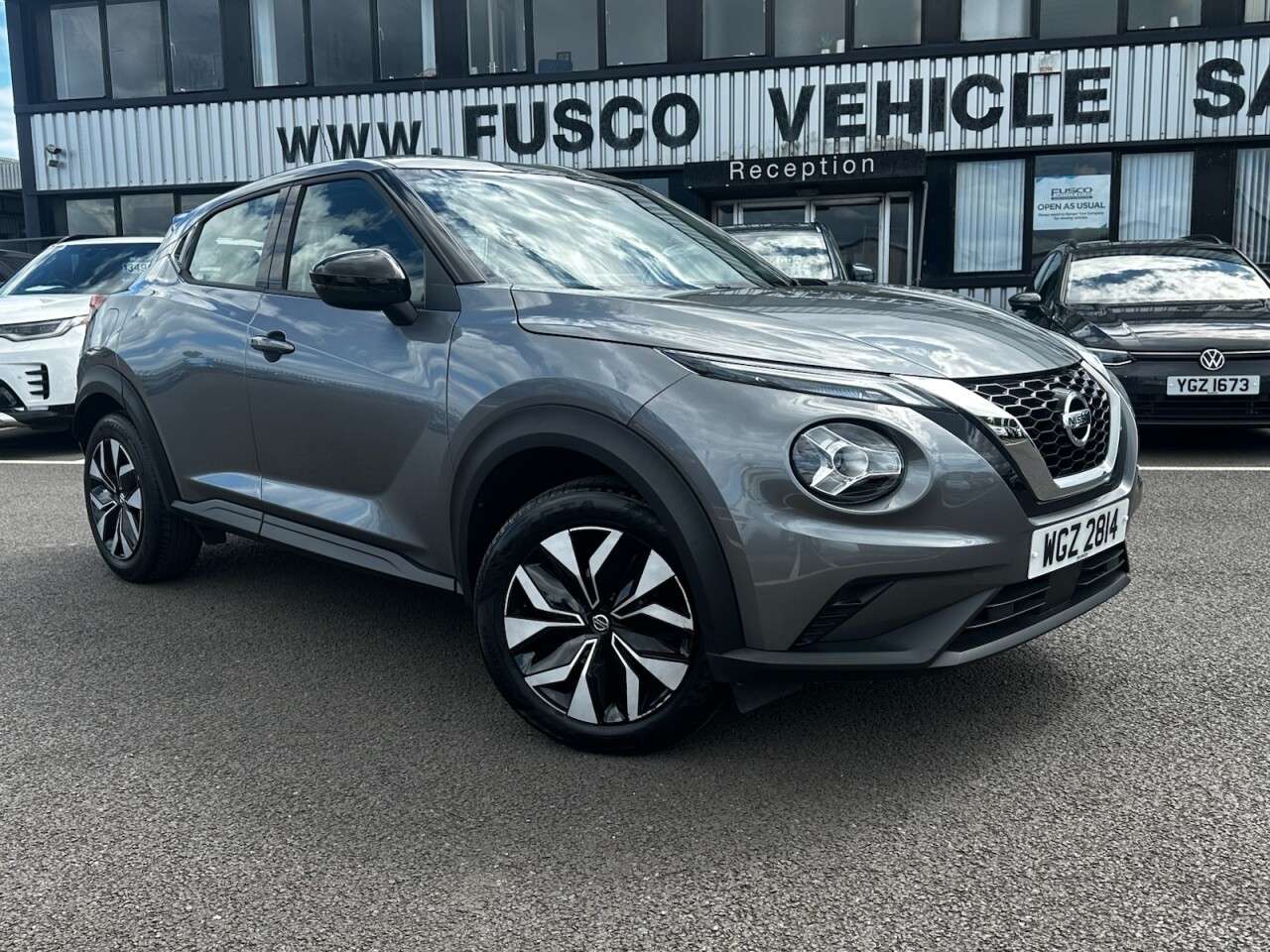 A 2022 NISSAN JUKE 1.0 DIG-T Acenta SUV 5dr Petrol Manual Euro 6 (s/s) (114 ps) FULL SERVICE H A 2022 NISSAN JUKE 1.0 DIG-T Acenta SUV 5dr Petrol Manual Euro 6 (s/s) (114 ps) FULL SERVICE H
