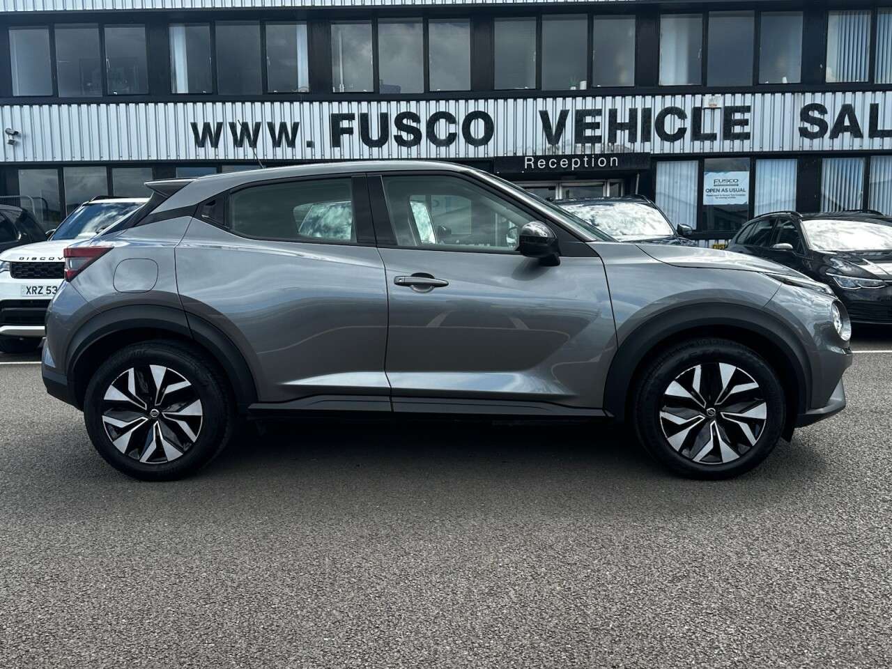 A 2022 NISSAN JUKE 1.0 DIG-T Acenta SUV 5dr Petrol Manual Euro 6 (s/s) (114 ps) FULL SERVICE H A 2022 NISSAN JUKE 1.0 DIG-T Acenta SUV 5dr Petrol Manual Euro 6 (s/s) (114 ps) FULL SERVICE H