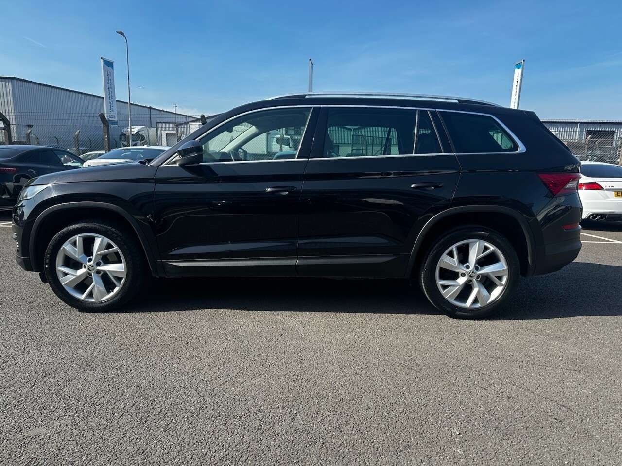 A 2019 SKODA KODIAQ 2.0 TDI Edition SUV 5dr Diesel DSG 4WD Euro 6 (s/s) (5 Seat) (190 ps) LEATH A 2019 SKODA KODIAQ 2.0 TDI Edition SUV 5dr Diesel DSG 4WD Euro 6 (s/s) (5 Seat) (190 ps) LEATH