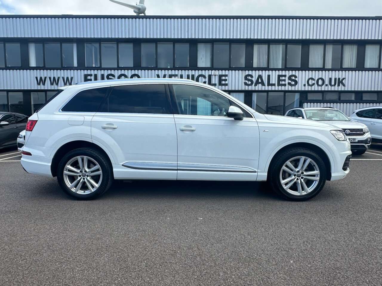 A 2017 AUDI Q7 3.0 TDI V6 S line SUV 5dr Diesel Tiptronic quattro Euro 6 (s/s) (218 ps) 7 A 2017 AUDI Q7 3.0 TDI V6 S line SUV 5dr Diesel Tiptronic quattro Euro 6 (s/s) (218 ps) 7