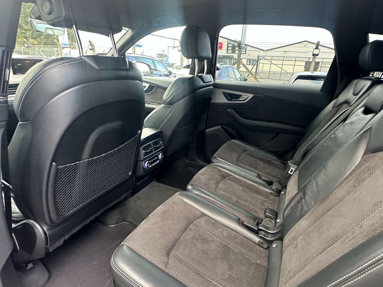 2017 AUDI Q7 2017 AUDI Q7
