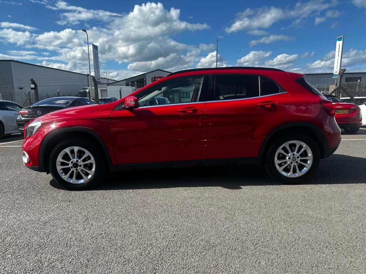 A 2019 MERCEDES-BENZ 180 1.6 GLA200 SE (Executive) SUV 5dr Petrol 7G-DCT Euro 6 (s/s) (156 ps) LEATH A 2019 MERCEDES-BENZ 180 1.6 GLA200 SE (Executive) SUV 5dr Petrol 7G-DCT Euro 6 (s/s) (156 ps) LEATH