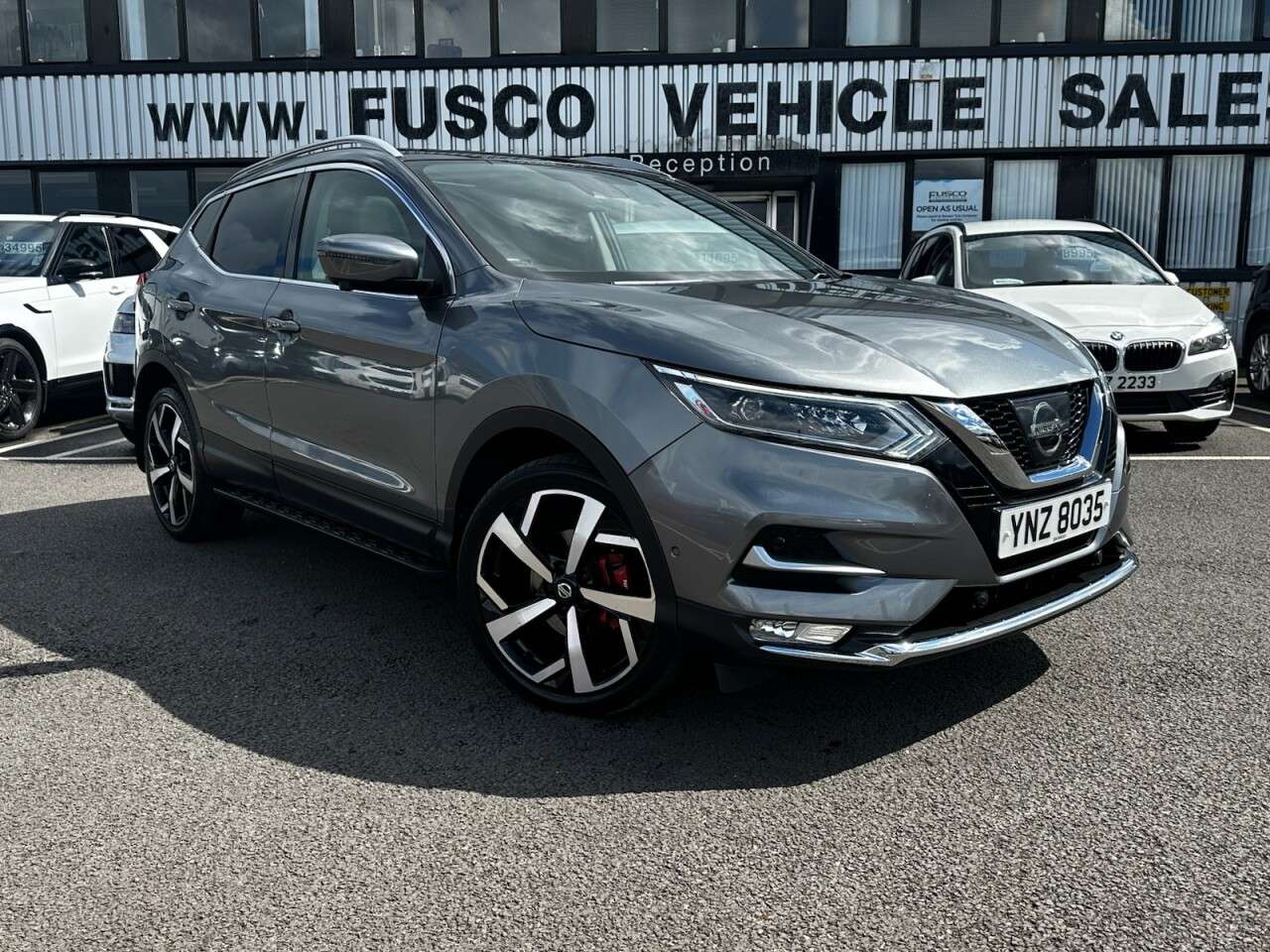 A 2017 NISSAN QASHQAI 1.6 dCi Tekna SUV 5dr Diesel Manual 4WD Euro 6 (s/s) (130 ps) GOOD SERVICE A 2017 NISSAN QASHQAI 1.6 dCi Tekna SUV 5dr Diesel Manual 4WD Euro 6 (s/s) (130 ps) GOOD SERVICE