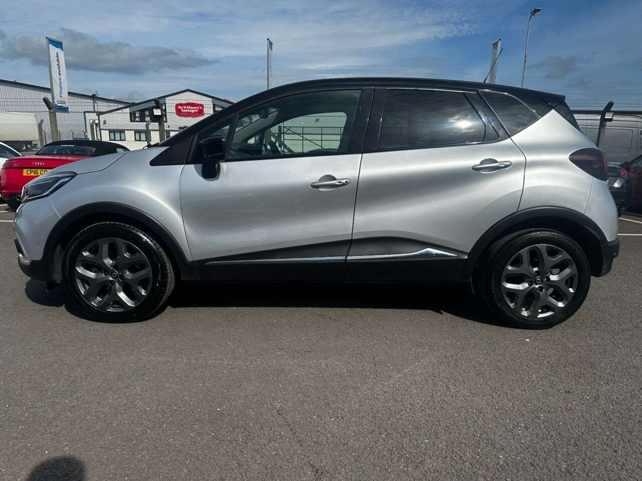 A 2019 RENAULT CAPTUR 1.5 dCi ENERGY GT Line SUV 5dr Diesel EDC Euro 6 (s/s) (90 ps) HEATED SEATS A 2019 RENAULT CAPTUR 1.5 dCi ENERGY GT Line SUV 5dr Diesel EDC Euro 6 (s/s) (90 ps) HEATED SEATS