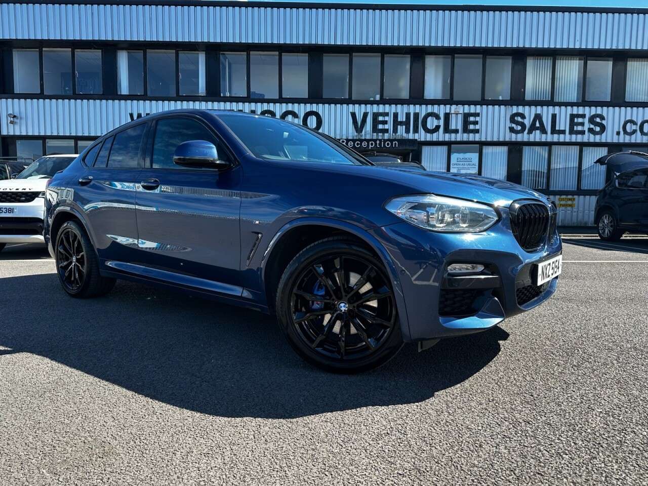 A 2019 BMW X4 2.0 20d M Sport SUV 5dr Diesel Auto xDrive Euro 6 (s/s) (190 ps) LEATHER IN A 2019 BMW X4 2.0 20d M Sport SUV 5dr Diesel Auto xDrive Euro 6 (s/s) (190 ps) LEATHER IN
