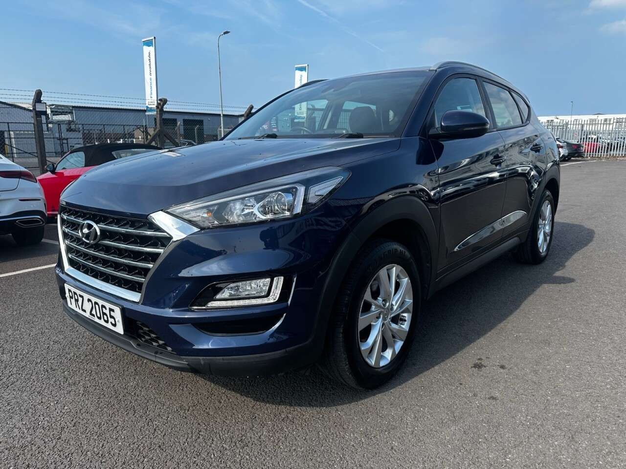 A 2019 HYUNDAI TUCSON 1.6 GDi SE Nav SUV 5dr Petrol Manual Euro 6 (s/s) (132 ps) REVERSING CAMERA A 2019 HYUNDAI TUCSON 1.6 GDi SE Nav SUV 5dr Petrol Manual Euro 6 (s/s) (132 ps) REVERSING CAMERA