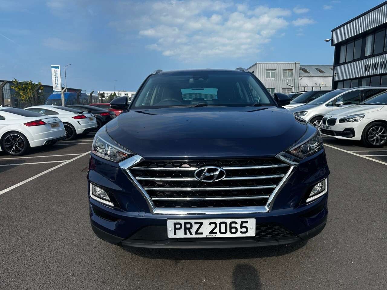 A 2019 HYUNDAI TUCSON 1.6 GDi SE Nav SUV 5dr Petrol Manual Euro 6 (s/s) (132 ps) REVERSING CAMERA A 2019 HYUNDAI TUCSON 1.6 GDi SE Nav SUV 5dr Petrol Manual Euro 6 (s/s) (132 ps) REVERSING CAMERA