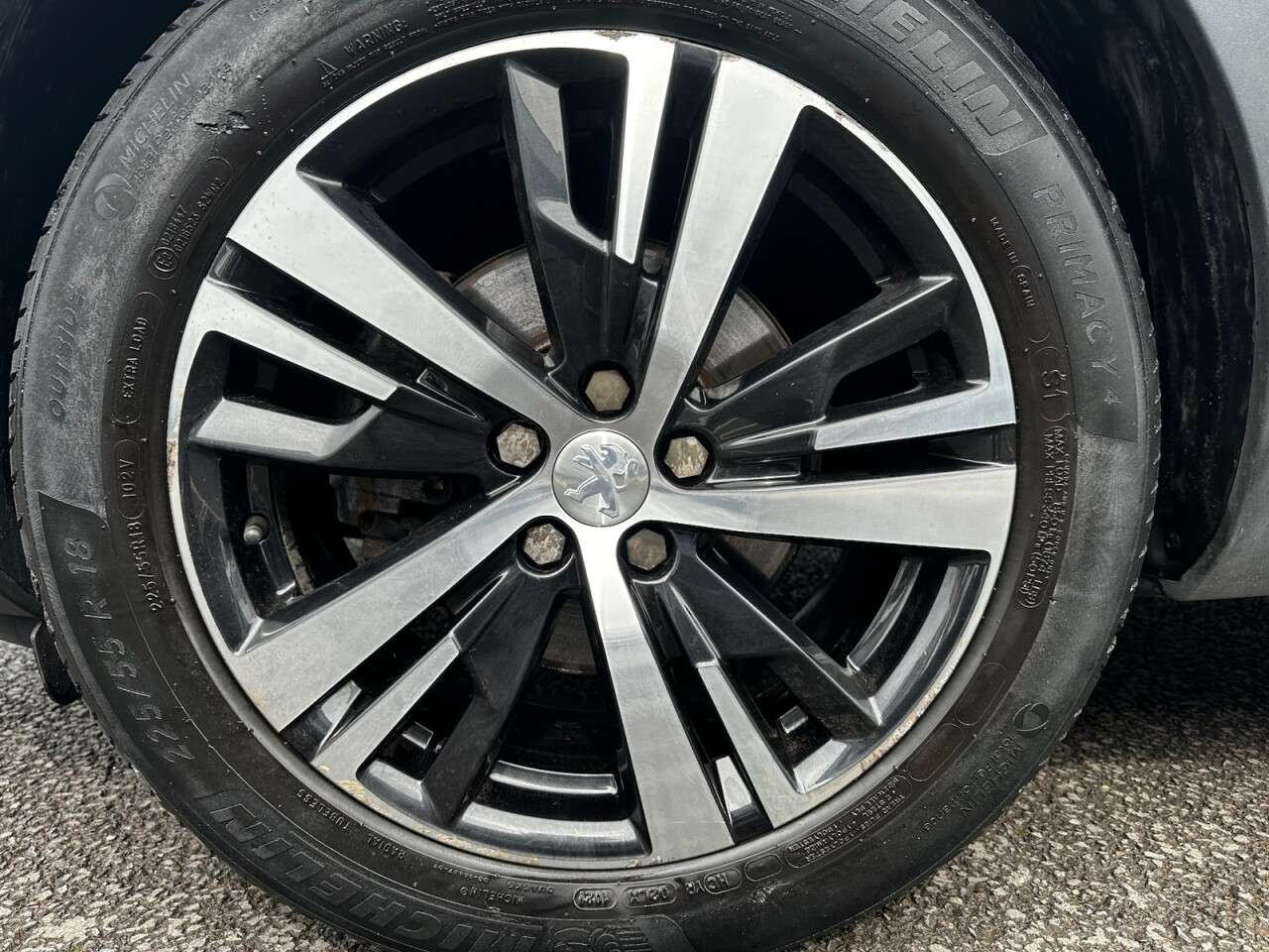A 2019 PEUGEOT 3008 1.2 PureTech Active SUV 5dr Petrol Manual Euro 6 (s/s) (130 ps) PARKING SEN A 2019 PEUGEOT 3008 1.2 PureTech Active SUV 5dr Petrol Manual Euro 6 (s/s) (130 ps) PARKING SEN