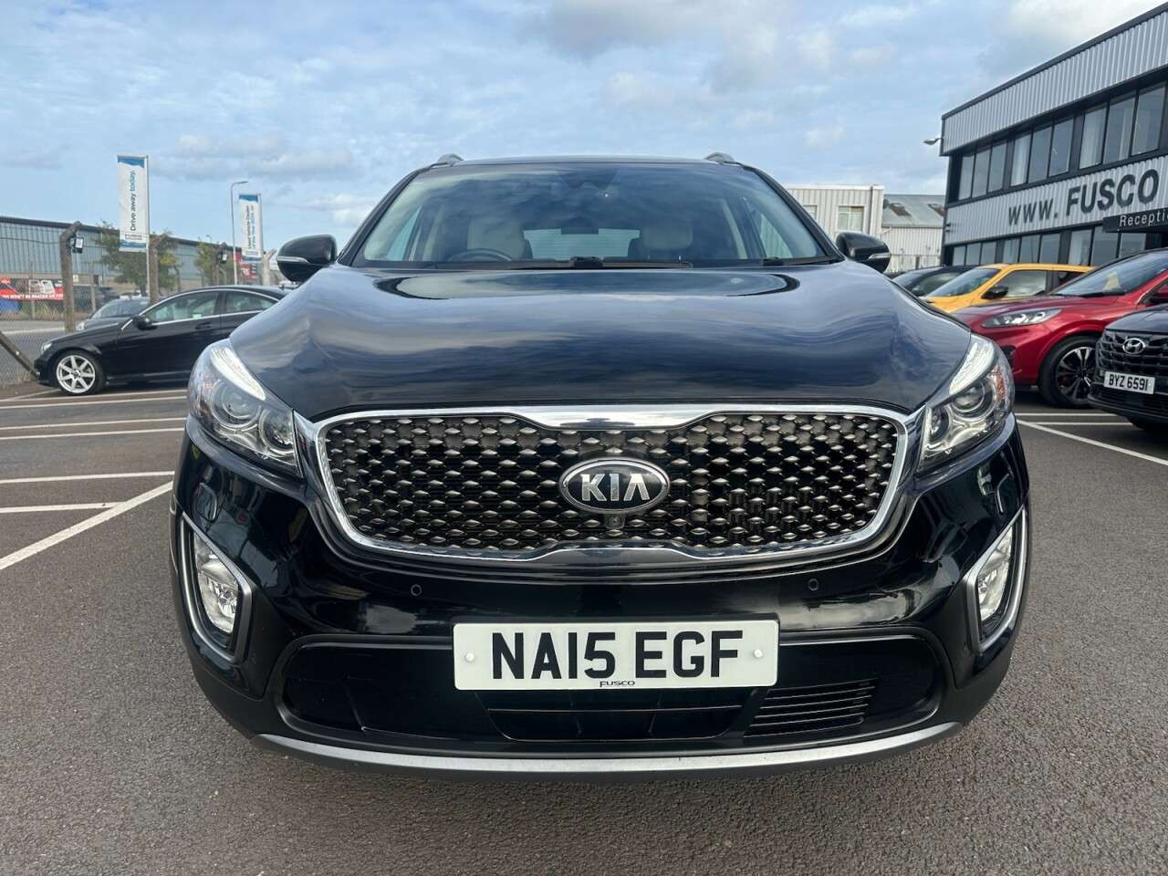 A 2015 KIA SORENTO 2.2 CRDi KX-4 SUV 5dr Diesel Auto AWD Euro 6 (197 bhp) A 2015 KIA SORENTO 2.2 CRDi KX-4 SUV 5dr Diesel Auto AWD Euro 6 (197 bhp)